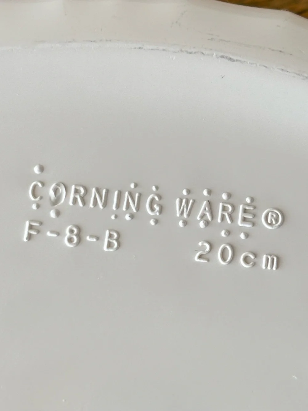 Vintage Corning Ware White F-8-B Quiche Or Pie Plate 8-1/2